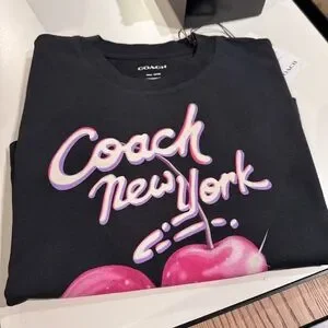 コーチ Cherry Cursive Cropped T Shirt In Organic Cotton Buy Coach Red Cherry-print Cursive Cropped T-shirt in